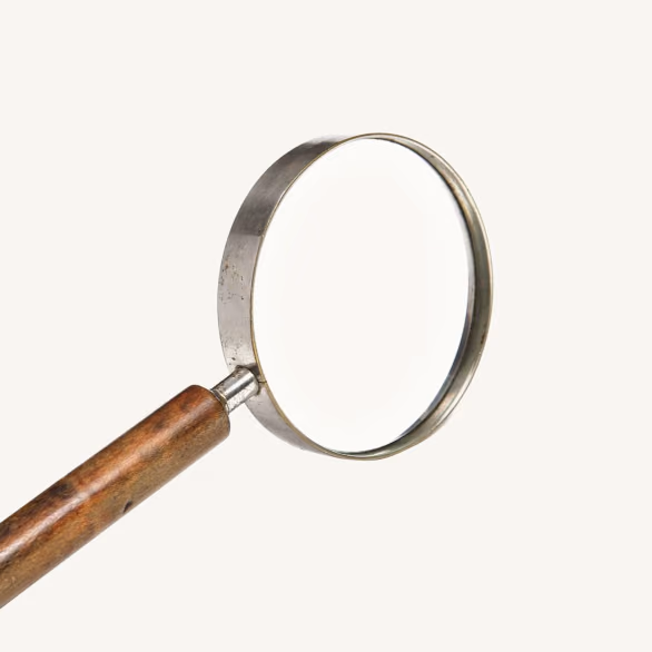 Magnifying glass, a Yova photography prop